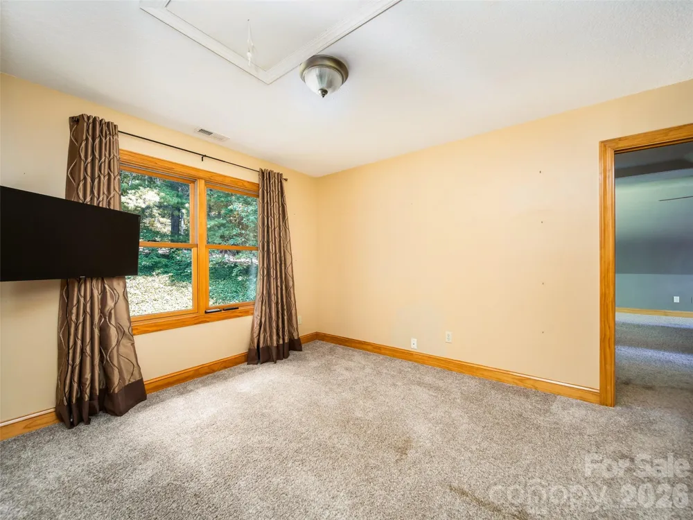 103 Woodburn Drive Swannanoa, NC 28778