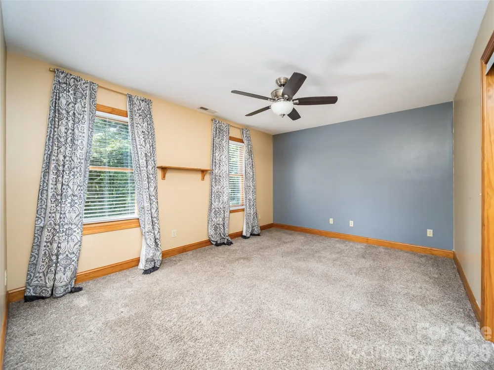 103 Woodburn Drive Swannanoa, NC 28778