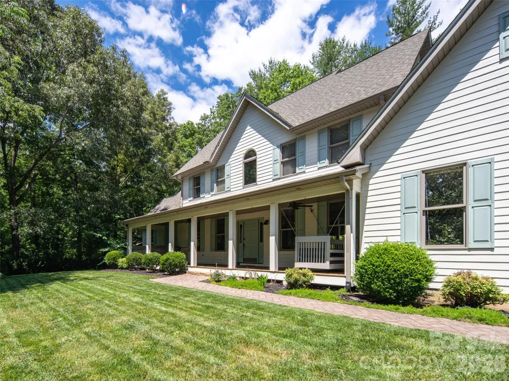 103 Woodburn Drive Swannanoa, NC 28778