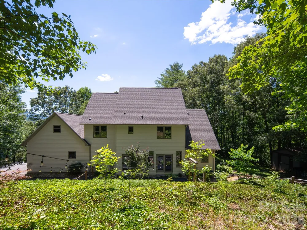 103 Woodburn Drive Swannanoa, NC 28778