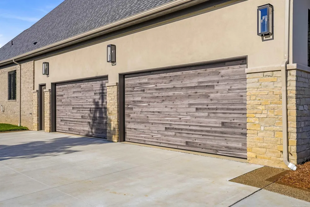 5803 Cotswold Drive Washington Township, MI 48094