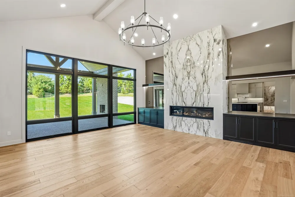 5803 Cotswold Drive Washington Township, MI 48094