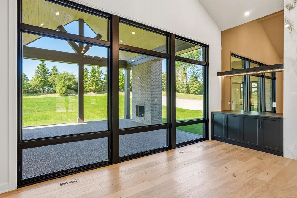 5803 Cotswold Drive Washington Township, MI 48094