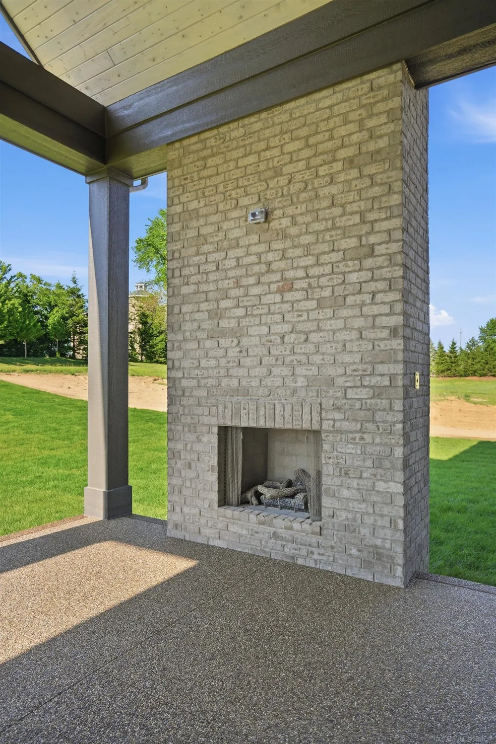 5803 Cotswold Drive Washington Township, MI 48094