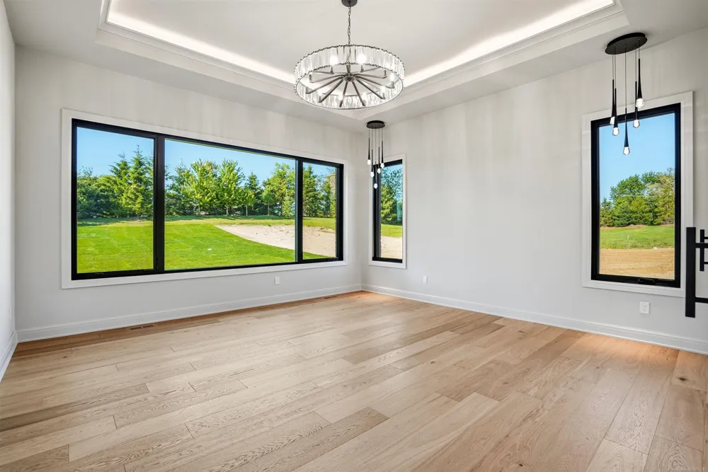 5803 Cotswold Drive Washington Township, MI 48094