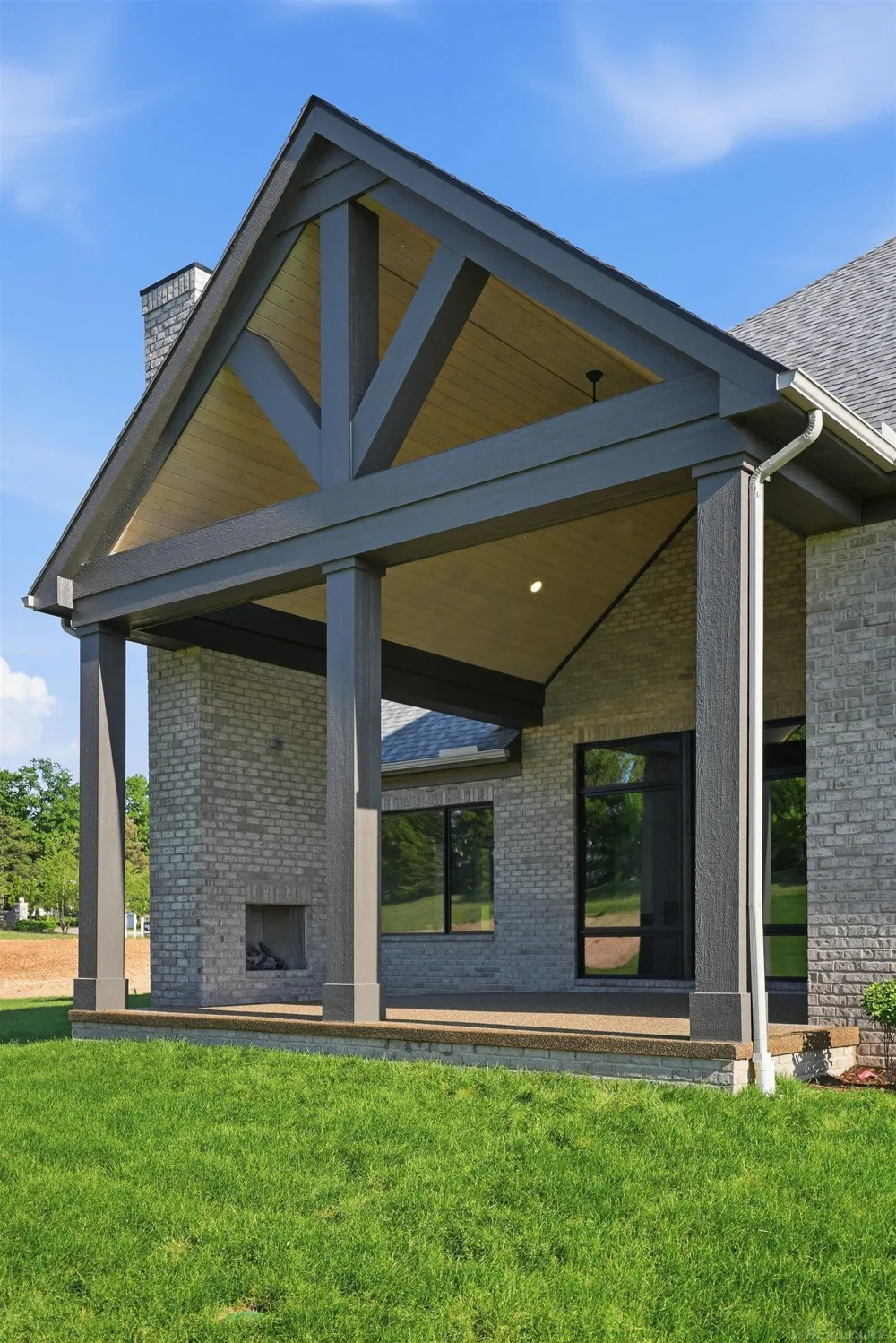 5803 Cotswold Drive Washington Township, MI 48094