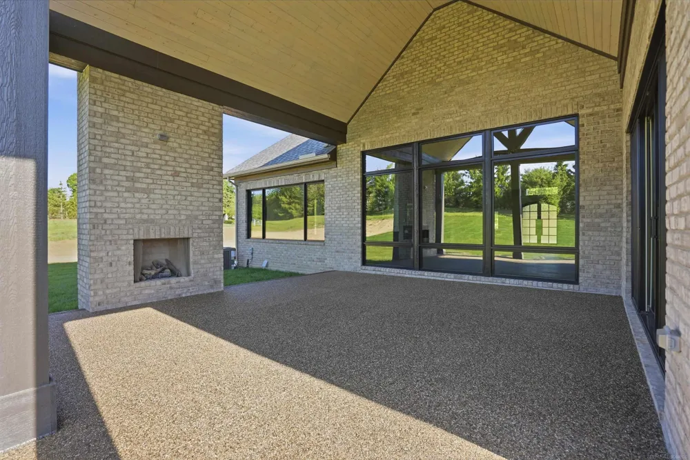 5803 Cotswold Drive Washington Township, MI 48094