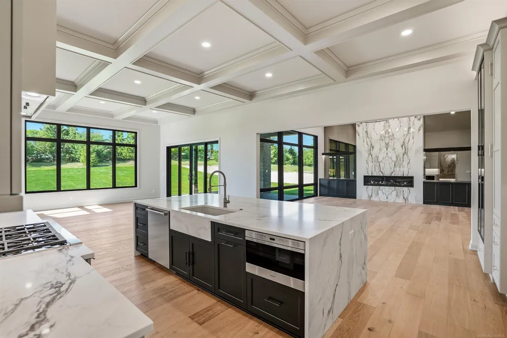 5803 Cotswold Drive Washington Township, MI 48094