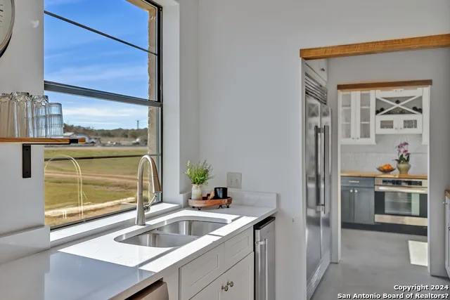 130 Overlook Dr Fredericksburg, TX 78624