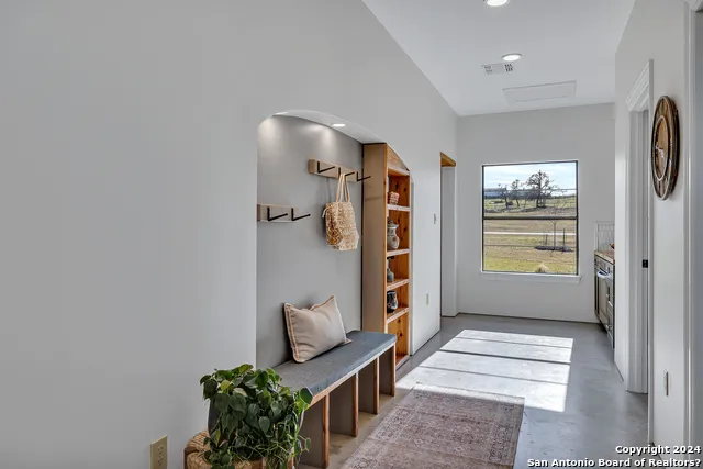 130 Overlook Dr Fredericksburg, TX 78624