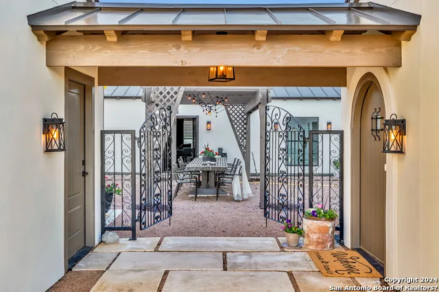 130 Overlook Dr Fredericksburg, TX 78624