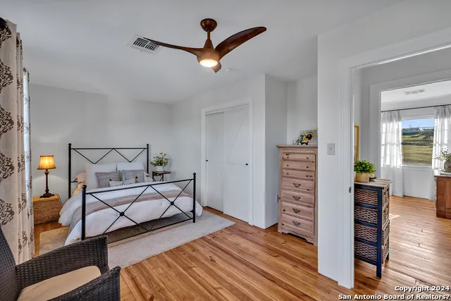 130 Overlook Dr Fredericksburg, TX 78624