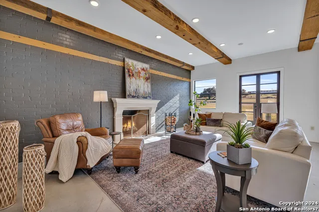 130 Overlook Dr Fredericksburg, TX 78624