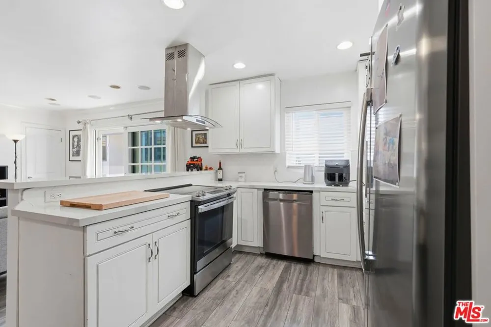 940 7th Street #8 Santa Monica, CA 90403