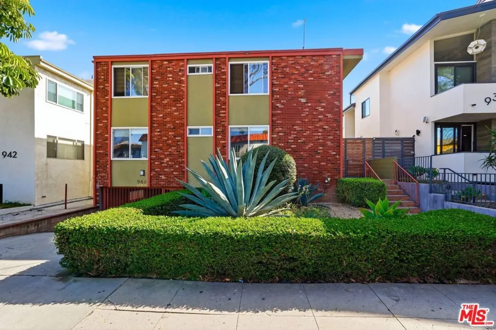 940 7th Street #8 Santa Monica, CA 90403