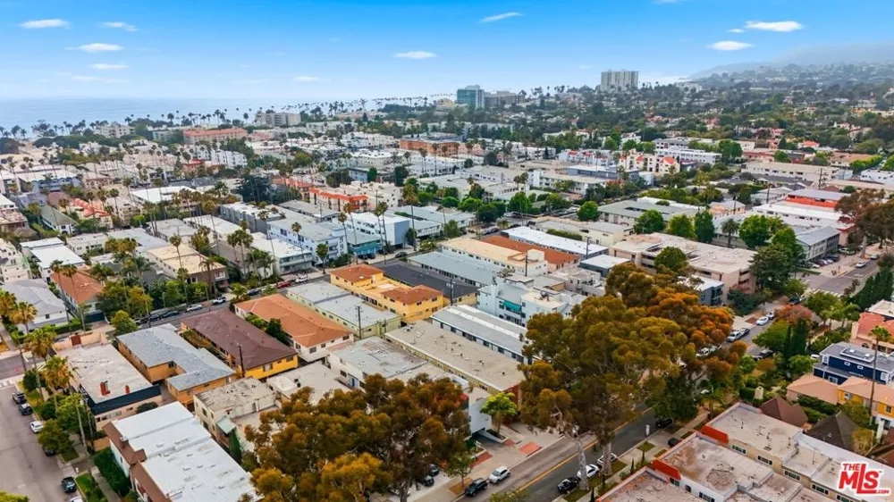 940 7th Street #8 Santa Monica, CA 90403