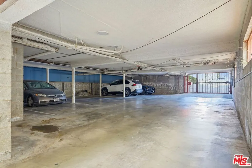 940 7th Street #8 Santa Monica, CA 90403