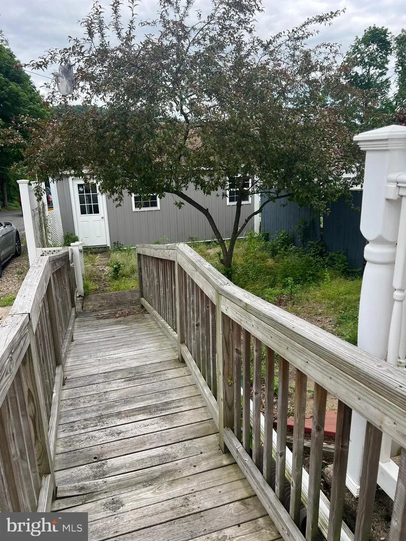 122 E MARKET STREET Schuylkill Haven, PA 17972