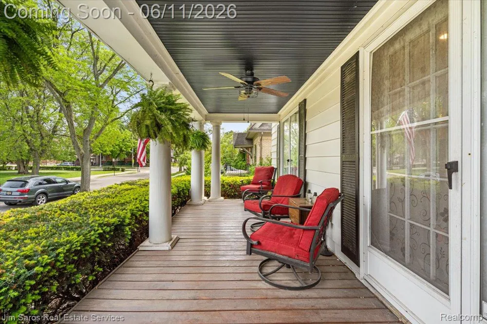 1215 Nottingham Road Grosse Pointe Park City, MI 48230