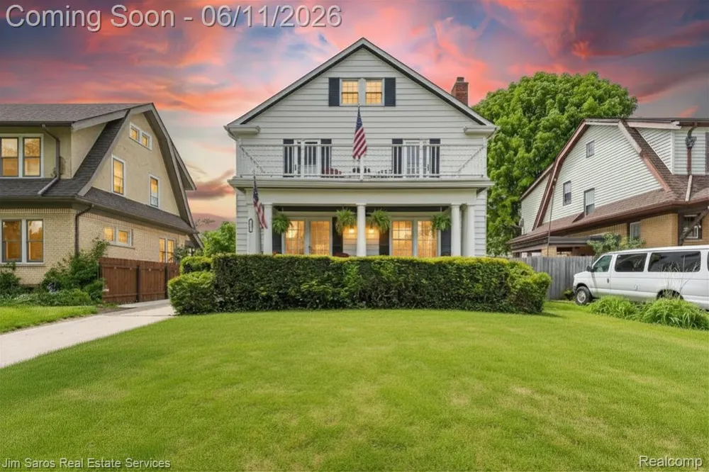 1215 Nottingham Road Grosse Pointe Park City, MI 48230