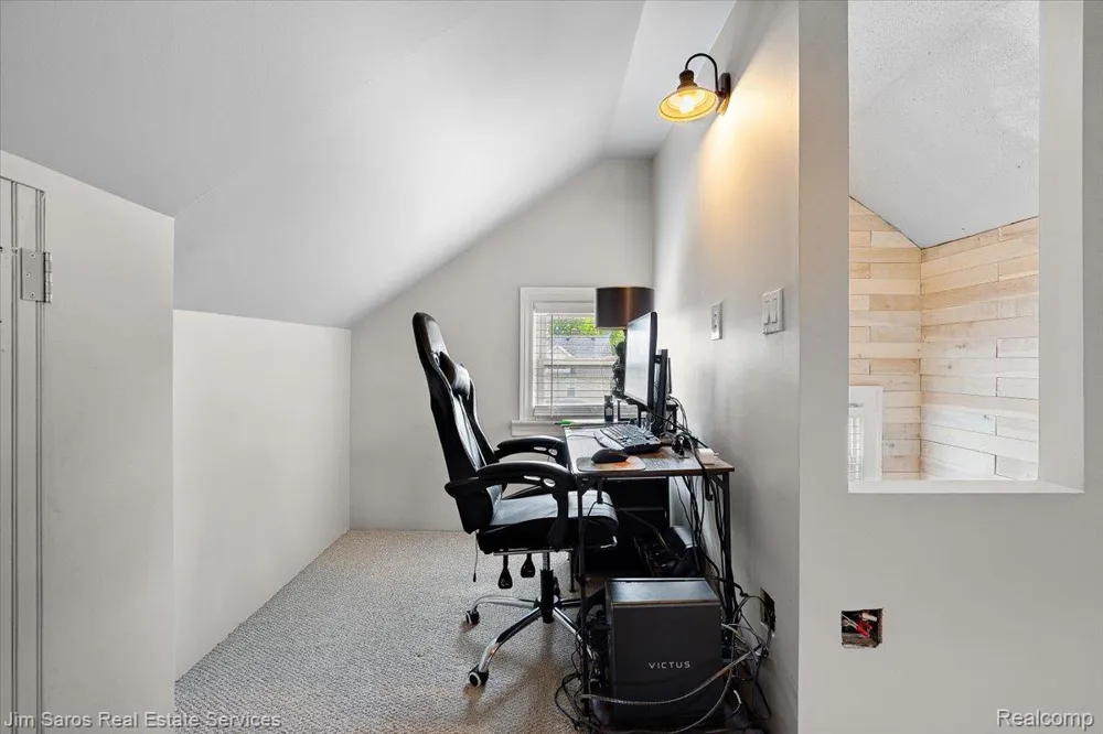 1215 Nottingham Road Grosse Pointe Park City, MI 48230