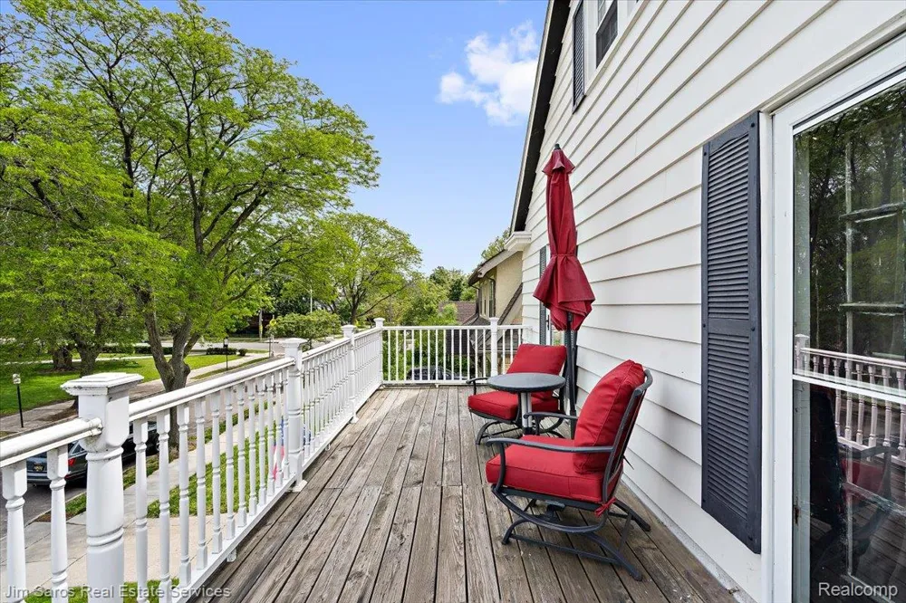 1215 Nottingham Road Grosse Pointe Park City, MI 48230