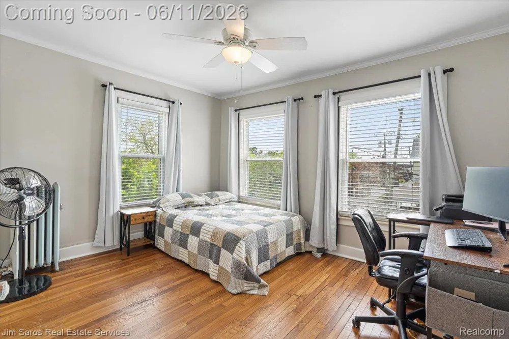1215 Nottingham Road Grosse Pointe Park City, MI 48230