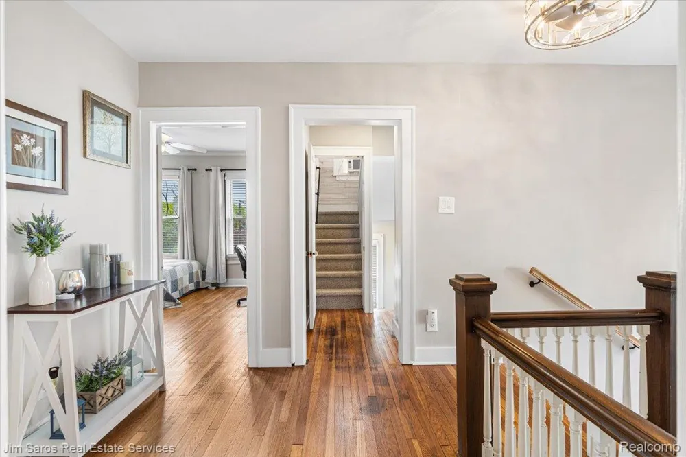 1215 Nottingham Road Grosse Pointe Park City, MI 48230