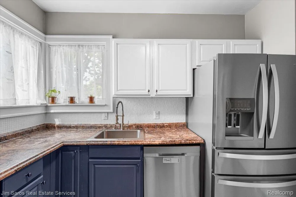 1215 Nottingham Road Grosse Pointe Park City, MI 48230