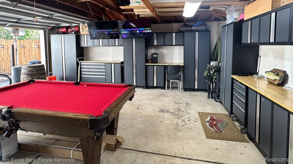 1215 Nottingham Road Grosse Pointe Park City, MI 48230