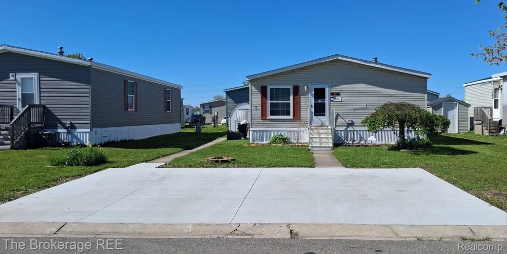 33051 Heatherwood Lot 244 New Haven Village, MI 40848