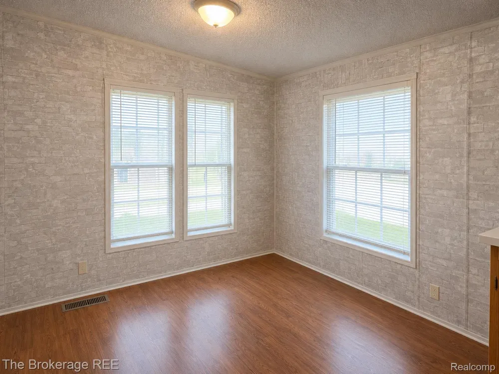 33051 Heatherwood Lot 244 New Haven Village, MI 40848