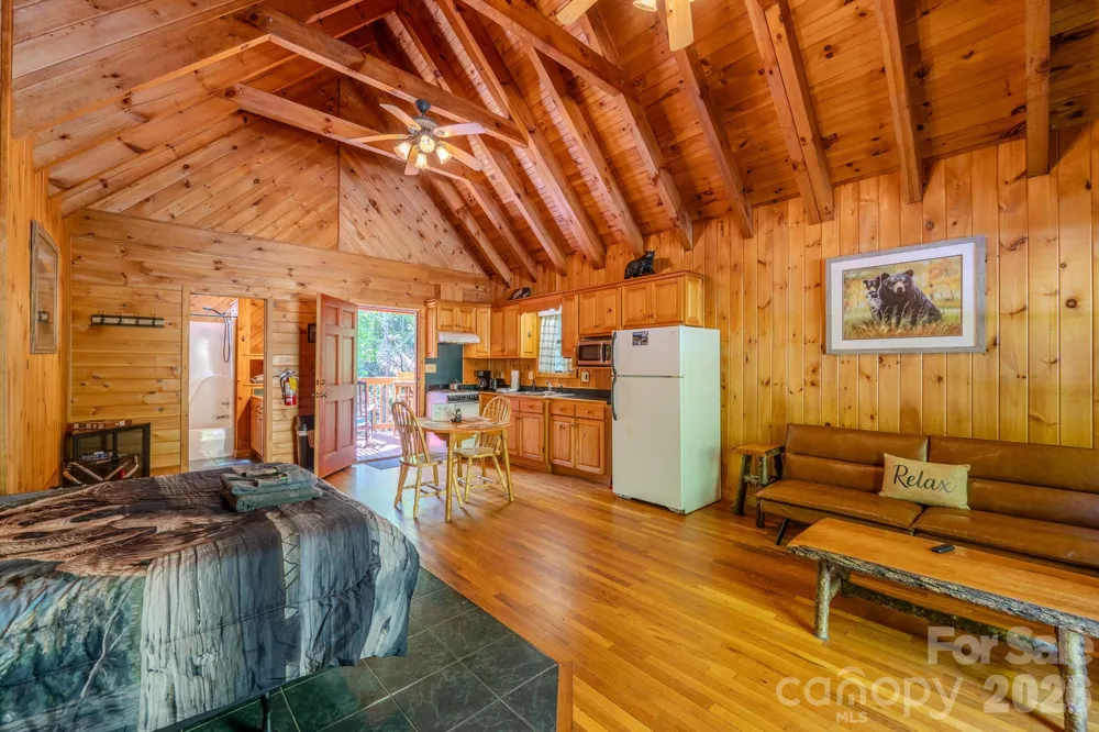 49 Creekside Loop Spruce Pine, NC 28777