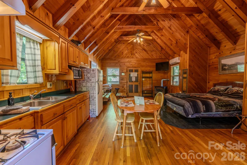49 Creekside Loop Spruce Pine, NC 28777