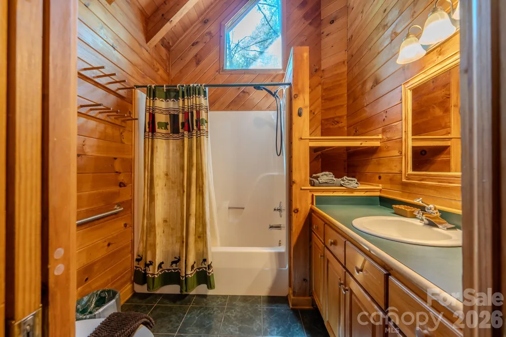 49 Creekside Loop Spruce Pine, NC 28777