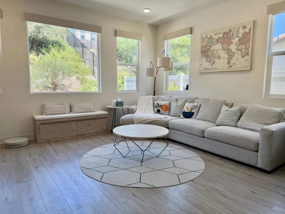 8866 Weston Santee, CA 92071