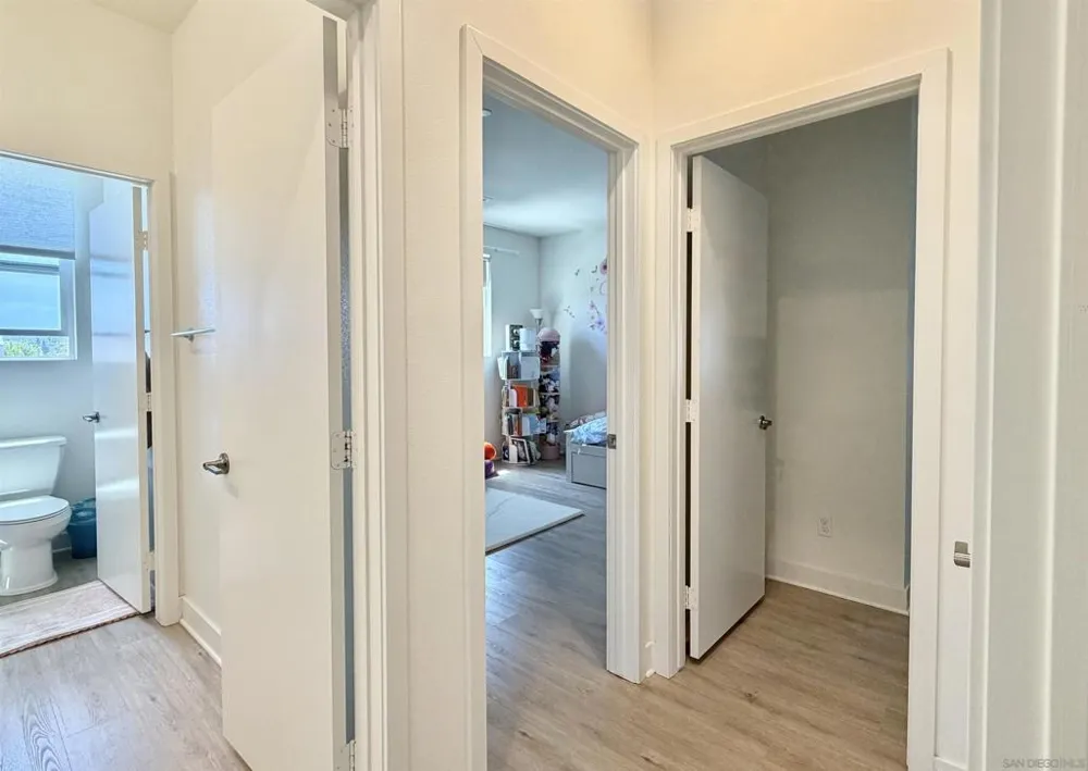 8866 Weston Santee, CA 92071