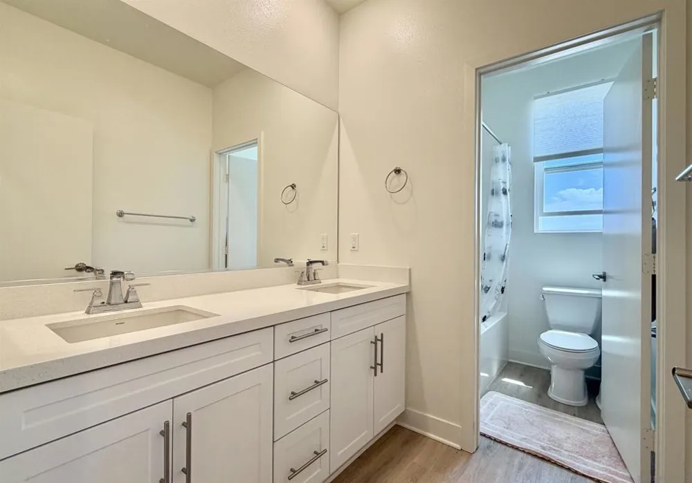 8866 Weston Santee, CA 92071