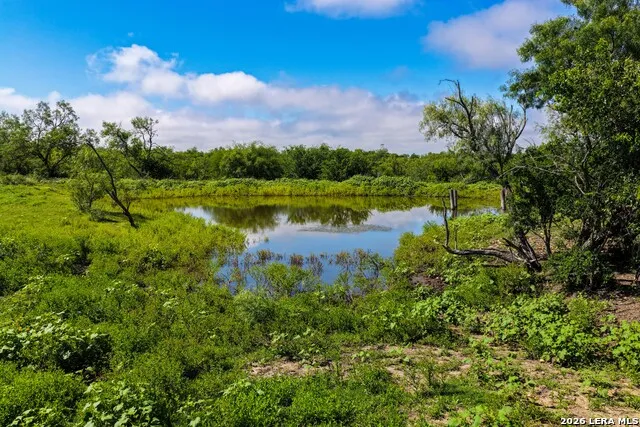000 Private Road 5754 Castroville, TX 78009