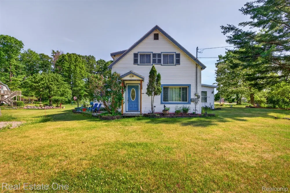 4489 W School Road W Markey Township, MI 48653