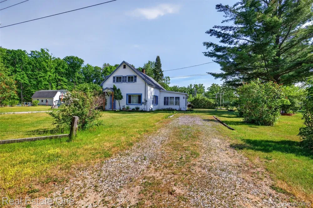 4489 W School Road W Markey Township, MI 48653