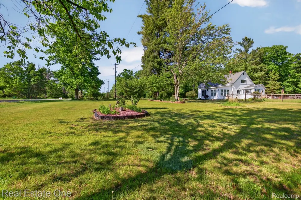 4489 W School Road W Markey Township, MI 48653
