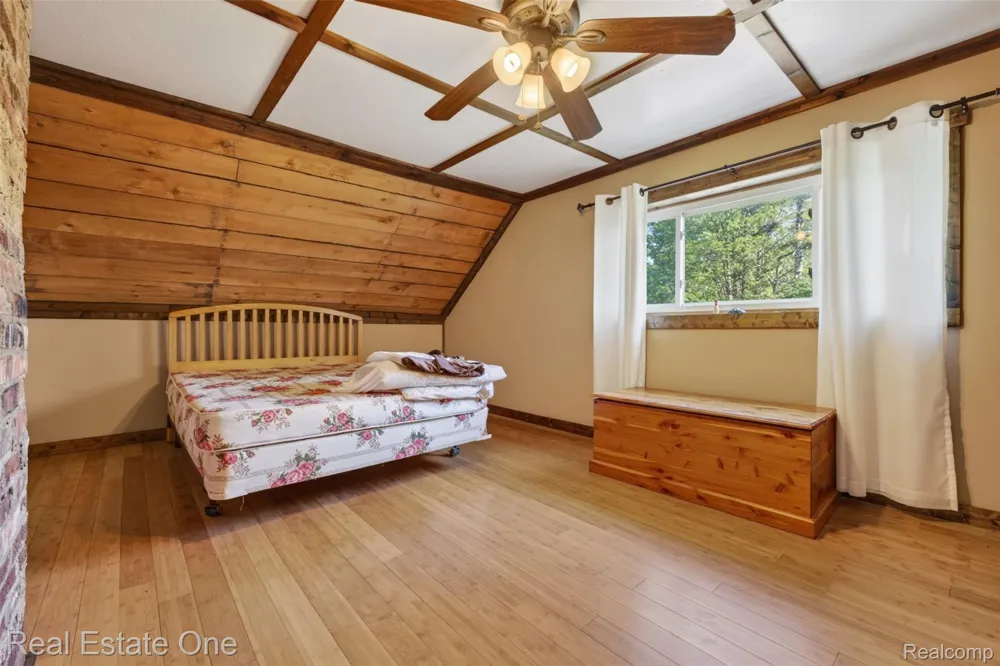 4489 W School Road W Markey Township, MI 48653