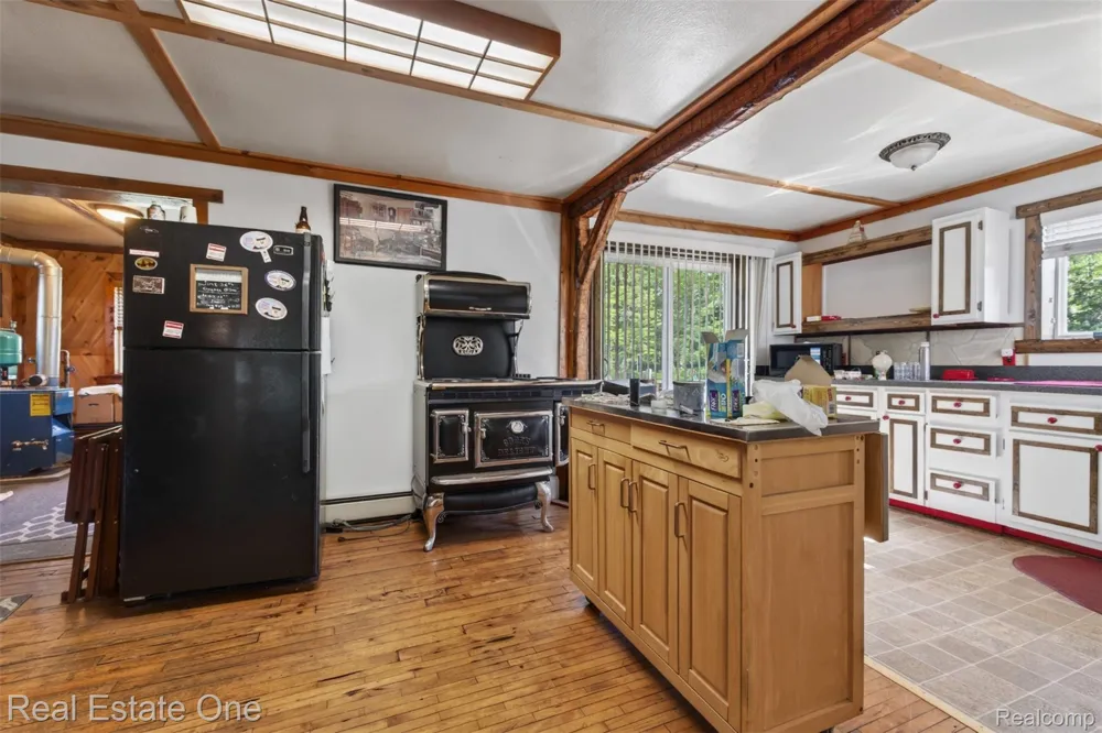 4489 W School Road W Markey Township, MI 48653