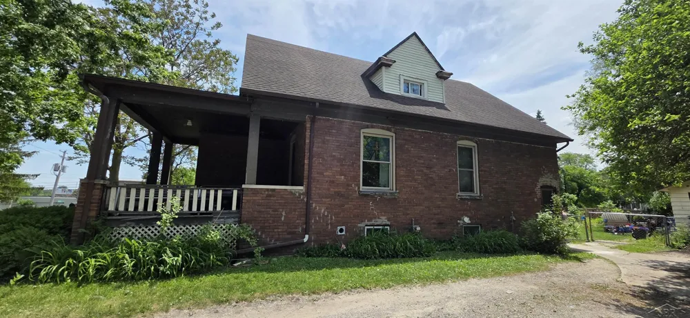 413 Waller Street Saginaw City, MI 48602