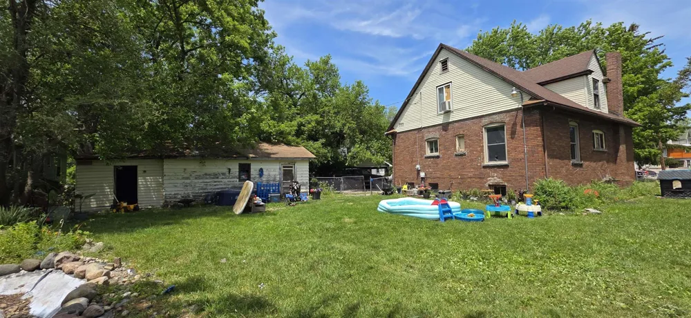 413 Waller Street Saginaw City, MI 48602