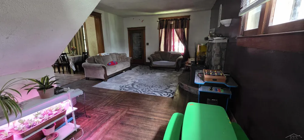 413 Waller Street Saginaw City, MI 48602