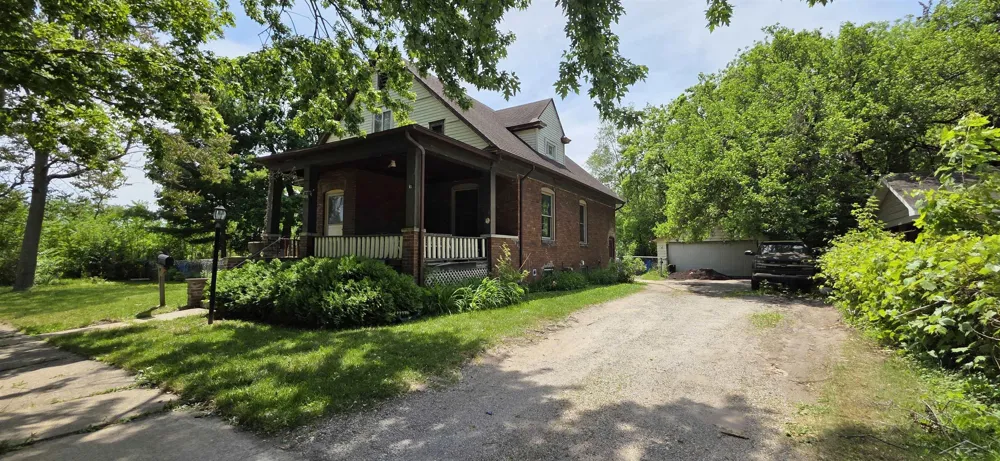 413 Waller Street Saginaw City, MI 48602