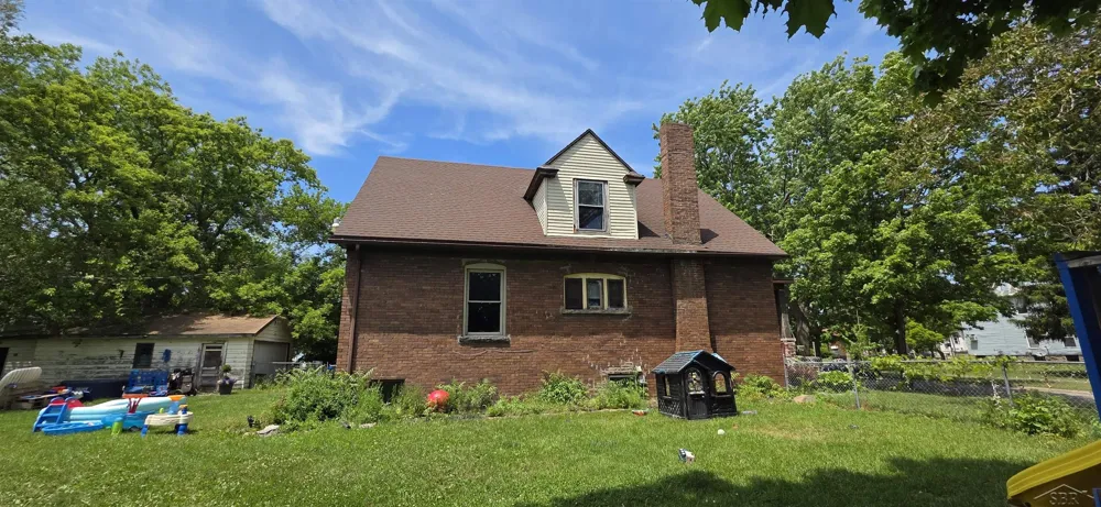 413 Waller Street Saginaw City, MI 48602
