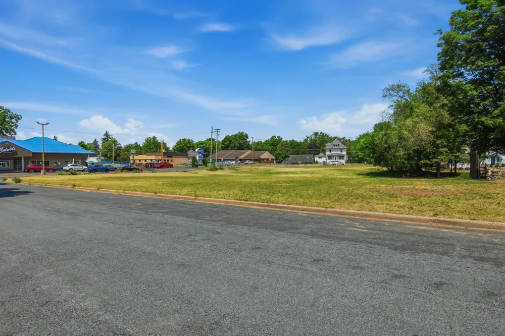 1406 Stout Road Menomonie, WI 54751